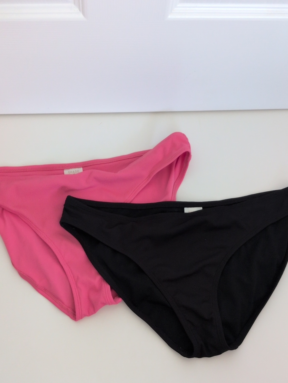 2 - Shade & Shore Low Rise Bikini Bottoms - M
